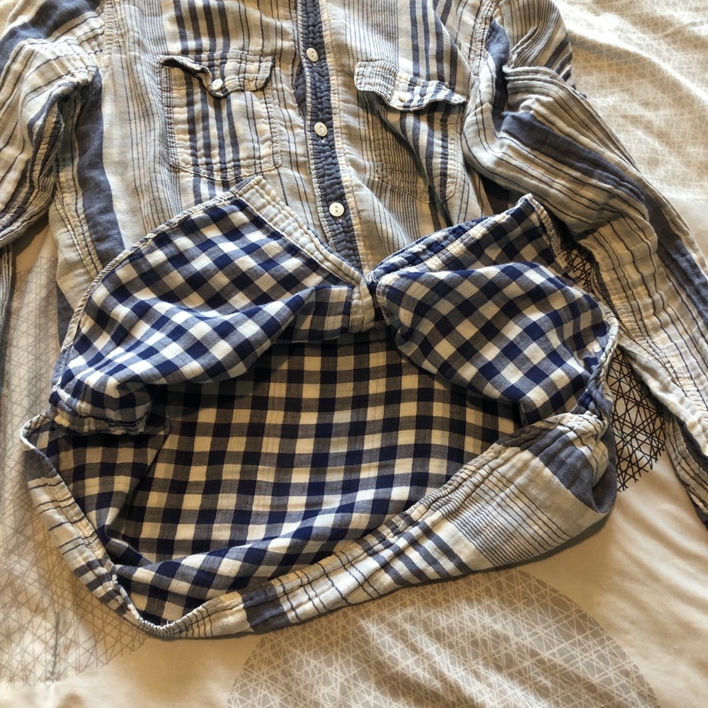Gap Linen Button Up - image 2